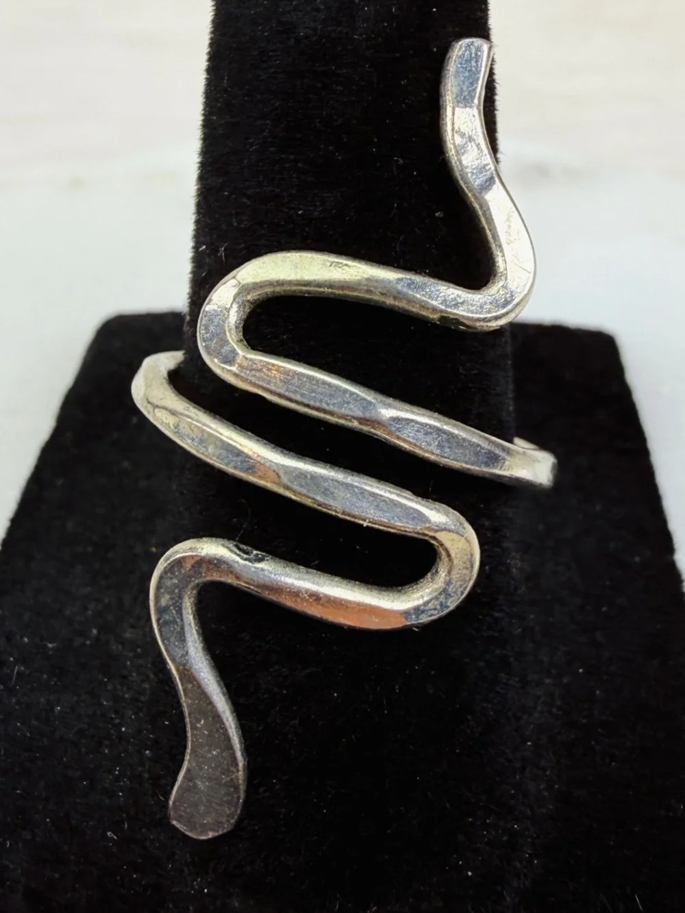 Vintage hammered, Silver Snake Ring size 7 1/4